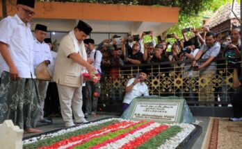 Ziarah Ke Makam Gus Dur Memperingati Hari Pahlawan