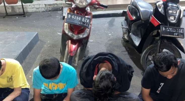 Viral Seorang 4 Remaja Itu Tawuran Menggunakan Busur Panah